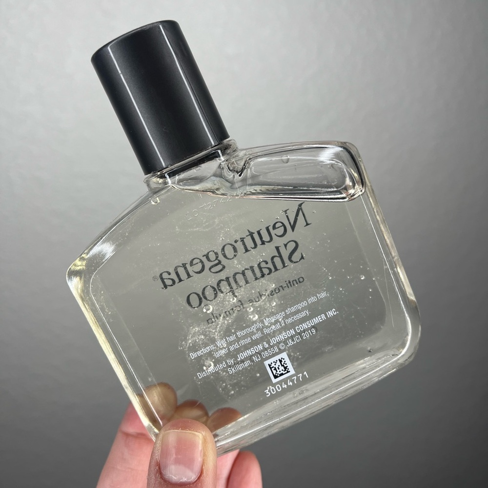 New Neutrogena Shampoo Anti-Residue Formula All Hair Types 6 Fl Oz 175 mL RARE - Picture 6 of 7